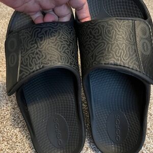 OOFOS Black Patterned Slide Sandals